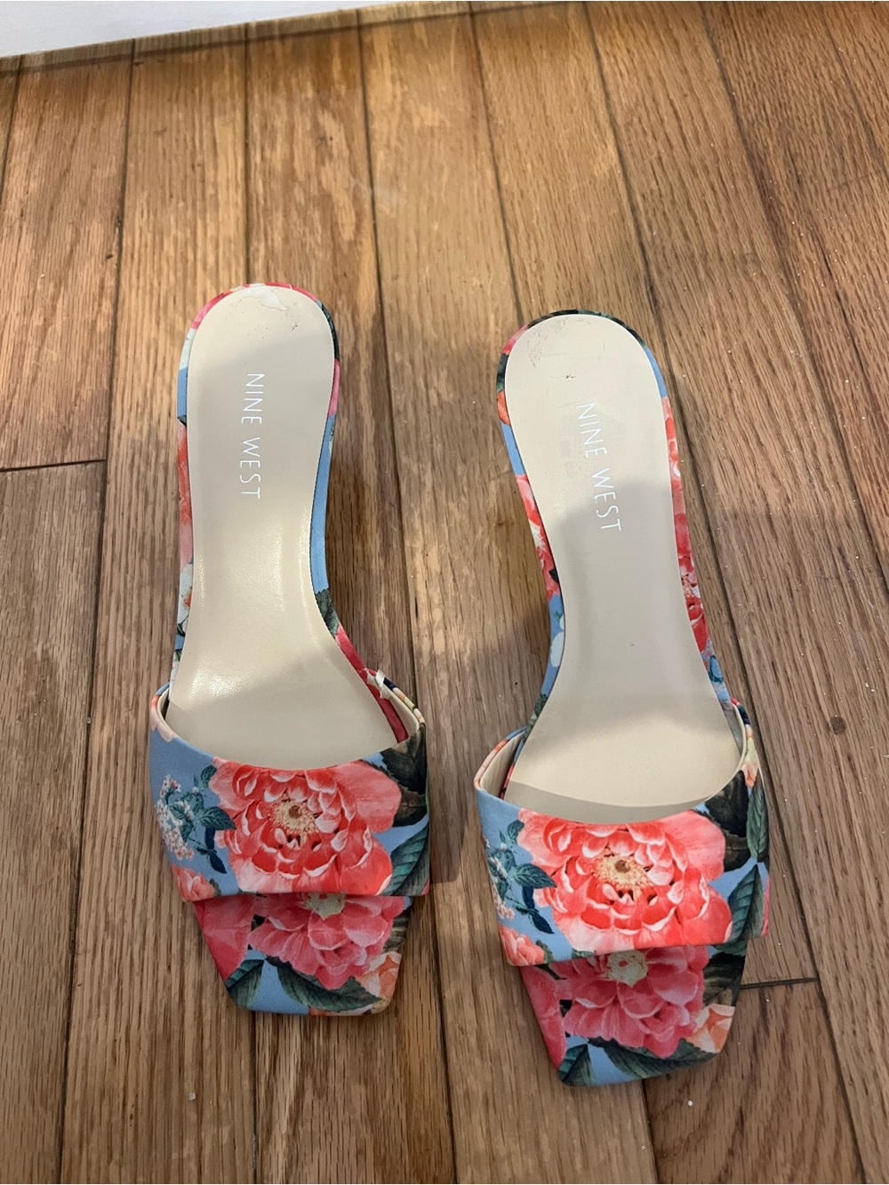 NEW- Nine West Women's Floral Slide Sandals - size 7